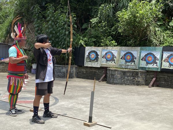 ▲阿拉寶灣用餐及原民傳統弓射箭體驗。（圖／主辦提供）