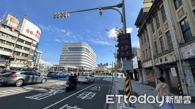 沒落多年搏翻身! 高雄車站地下2300坪新商圈啟用