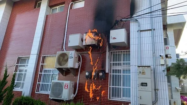 ▲彰化員林市山腳路及舊館派出所發生火警。（圖／記者唐詠絮翻攝）