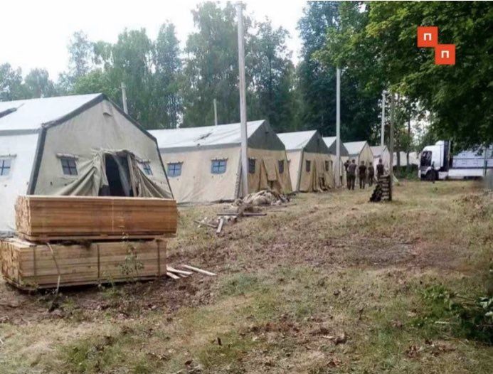 ▲▼ 前白俄羅斯文化部長拉圖什科（Pavel Latushka）在推特發布瓦格納成員營地的照片。（圖／翻攝自推特）