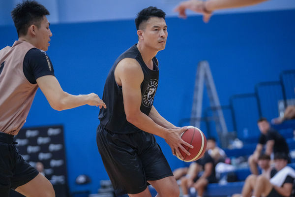 ▼PLG體測會世新大學簡賀宇、桃園璞園領航猿總經理陳信安。（圖／PLG提供）