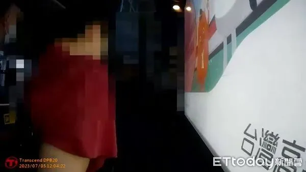 ▲▼台中男子投資遭詐605萬元後還要面交200萬，警方在高鐵廁所埋伏逮捕車手。（圖／民眾提供，下同）