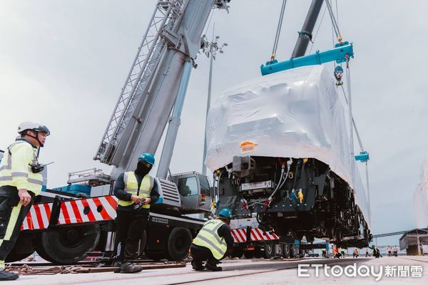 ▲▼台鐵新購R200型柴電機車7/10將首度亮相。（圖／台鐵）