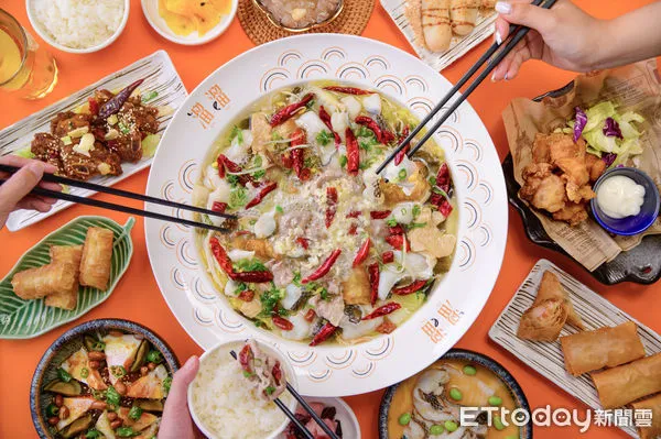 ▲▼「溜溜酸菜魚專賣店」插旗高雄夢時代。（圖／漢來美食提供）