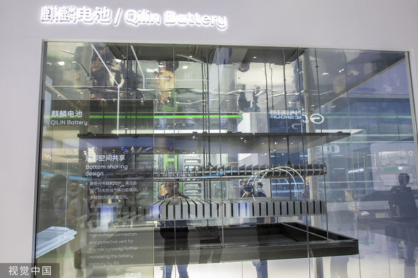 ▲寧德時代在2023上海車展中展示的麒麟電池。（圖／CFP）