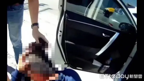 ▲台南市警歸仁分局加持搜索票查獲黃姓逃逸移工及台灣人沈姓男子等4人，起獲大批毒品，其中更有俗稱｢瘋藥」之新興毒品「雅巴」。（圖／記者林悅翻攝，下同）