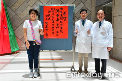 台東馬偕小兒科洪華希醫師 獲第9屆紫絲帶獎