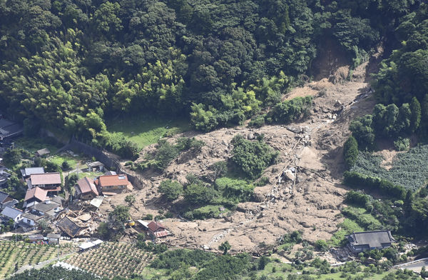 ▲▼日本九州北部地區暴雨釀6死3失蹤。（圖／達志影像／美聯社）