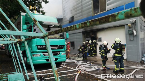 ▲北市大同大學產官實驗室火警，燒出生技公司製毒機密，警方事後逮捕公司負責人章男、製毒師易男。（圖／記者張君豪翻攝）