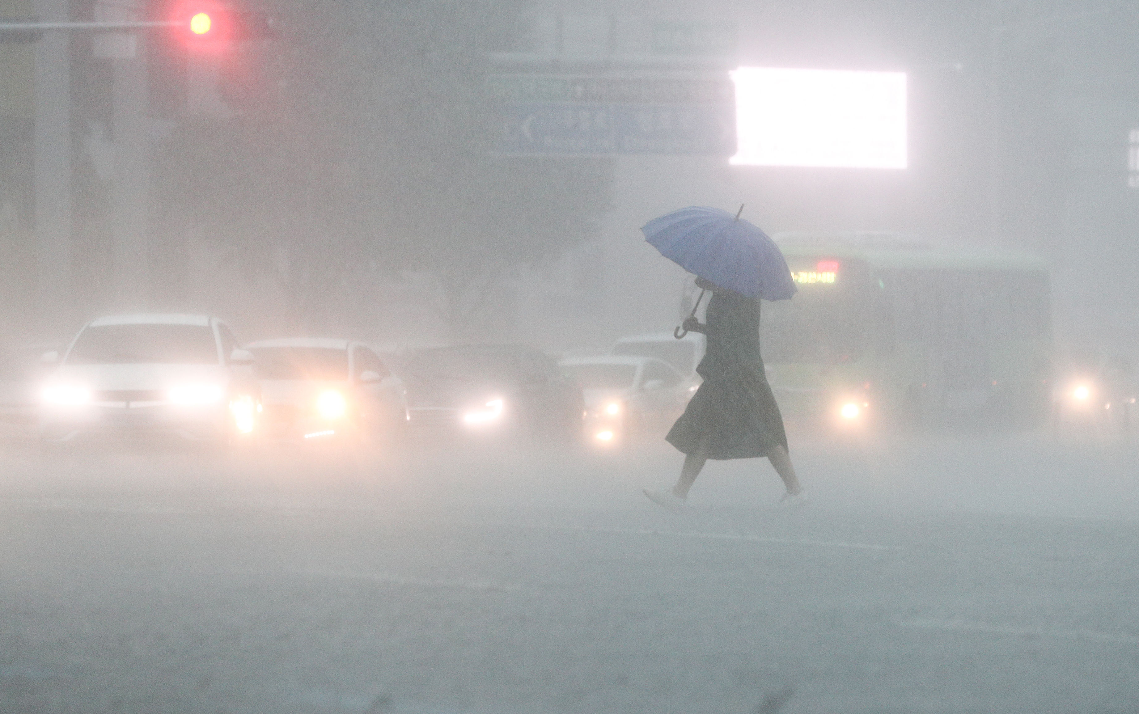 ▲▼南韓大邱廣域市壽城區11日降下豪雨。（圖／達志影像）