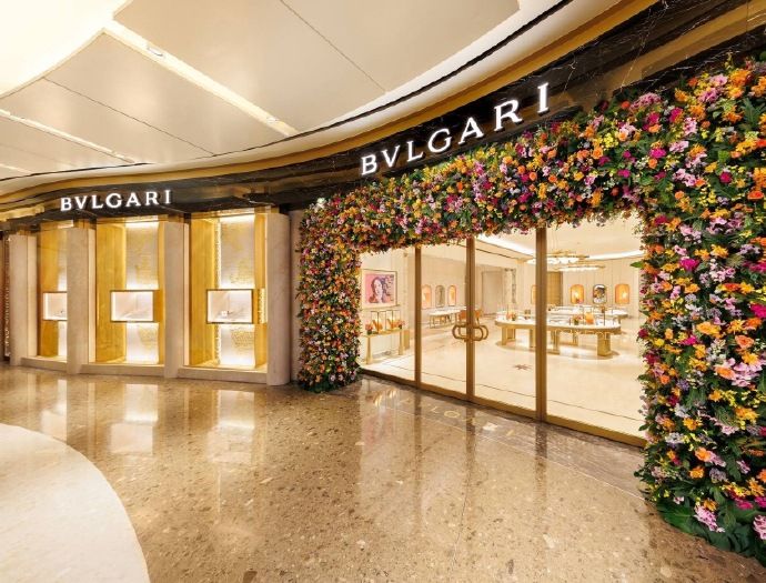 ▲▼Bvlgari寶格麗上海國金中心精品店揭幕。（圖／翻攝自微博）