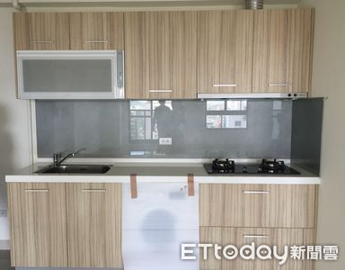 廚房設計「烘碗機放上面」她不解！一票曝缺點共鳴：令人火大