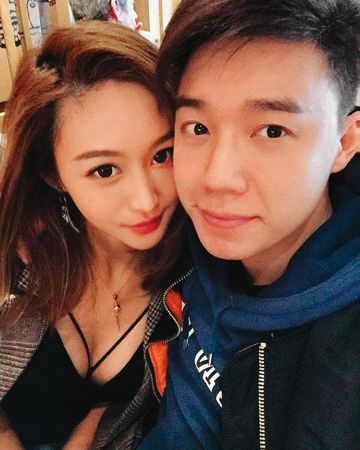 Toyz（右）曾跟香港辣模樂宜（左）交往。（翻攝自樂宜IG）