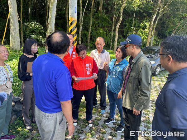 ▲南投縣長許淑華主持竹山下坪自行車道第三期工程說明會，立委蔡培慧也爭取在台21線日月潭往水里段沿線種植檸檬桉，提升道路交通品質。（圖／南投縣政府、蔡培慧服務團隊提供）