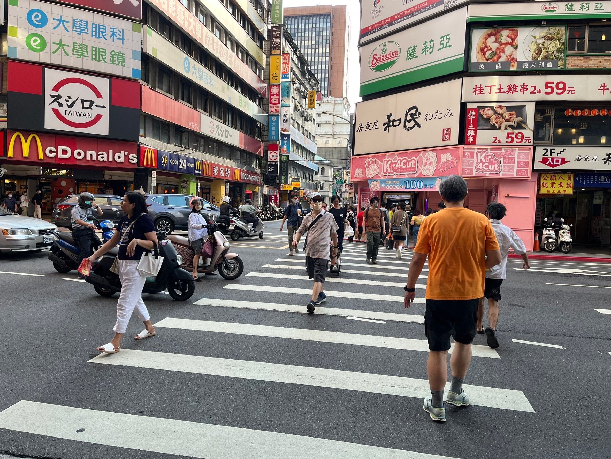 ▲▼王國材今日視察台北車站周邊路口。（圖／交通部）