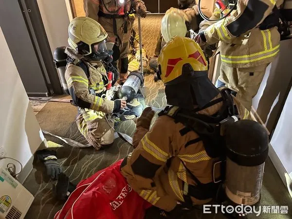 ▲台南市消防局第七大隊，與成大會館攜手辦理避難驗證暨火災應變搶救演練，確保房客住宿的安全。（圖／記者林悅翻攝，下同）