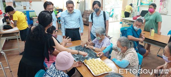 ▲檢察官吳政洋等人視察社勞執行情形            。（圖／記者陳崑福翻攝）