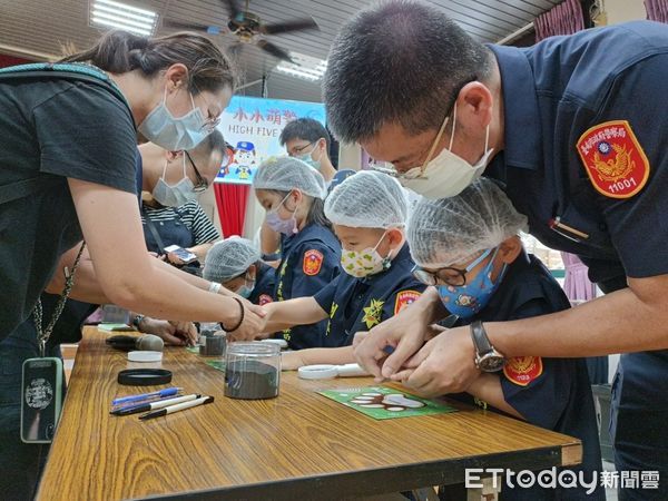 ▲台南市警一分局偕同台南市毒品危害防制中心，暑假期間舉辦2023年小小萌警體驗營「小小萌警High Five出擊」活動。（圖／記者林悅翻攝，下同）