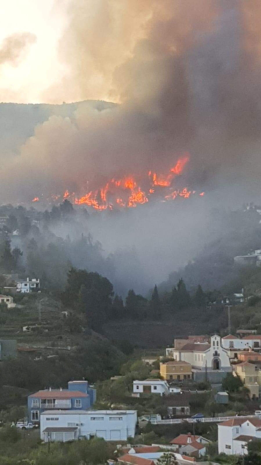 ▲▼西班牙拉帕爾馬島森林大火失控，逾4000人被疏散。（圖／路透）