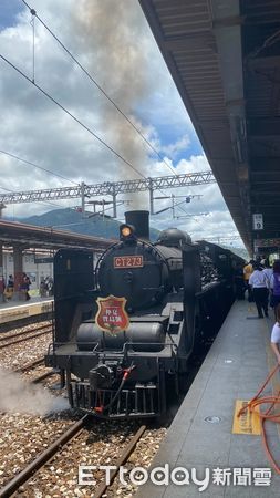 ▲台鐵CT273蒸汽火車在玉里站舉行啟航典禮。（圖／台鐵公司提供，下同）
