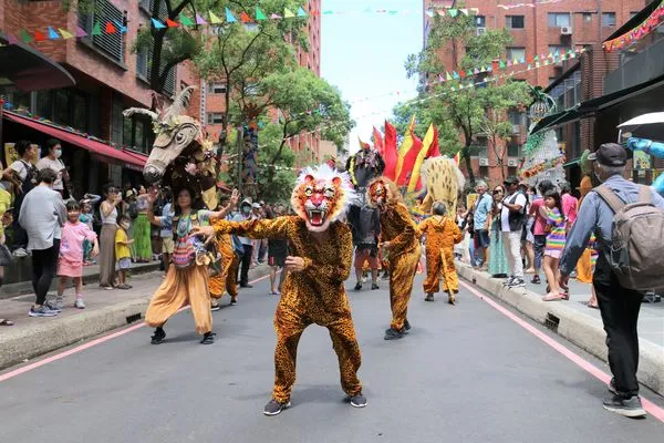 ▲汐止夢想藝術村登場 街頭洋溢異國風情。（圖／新北市文化局提供）