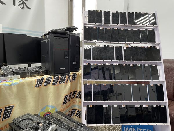 ▲▼雄警高空垂降！破窗直搗博弈地下機房，1年「洗錢90億」首腦栽了。（圖／記者賴文萱翻攝）