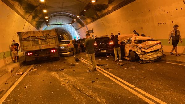 ▲花蓮跳浪隧道車禍。（圖／翻攝記者爆料網）