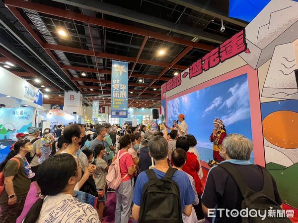 ▲▼旅展最大館花蓮形象館以「旅遊大富翁」為設計主題，4天展期吸引滿滿人潮。（圖／花蓮縣政府提供，下同）