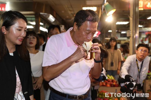 ▲▼郭台銘拜訪台北農產運銷。（圖／記者黃克翔攝）