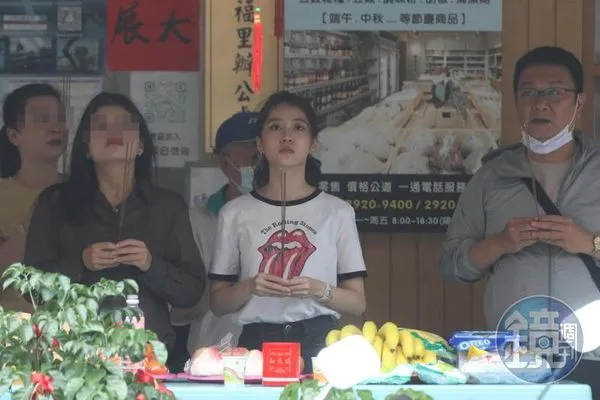 據報陳紫渝她爸家教甚嚴，因此開房戀情報導曝光，第一時間不知該如何說明。