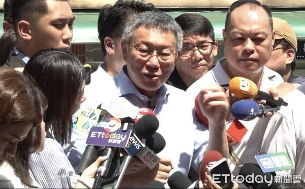 ▲▼柯文哲到新北市中和區烘爐地南山福德宮參拜。（圖／記者許靖騏攝）