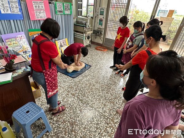 ▲為提升轄內「收容避難弱者」場所防災應變能力，台南市消防局第一大隊東山分隊，20日前往『廣恩養護中心』進行防火防災宣導。（圖／記者林悅翻攝，下同）