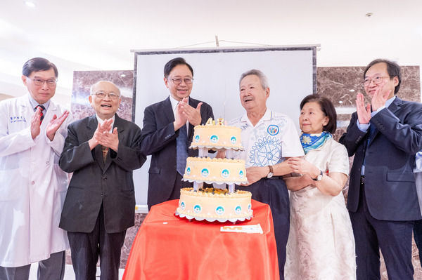 ▲慶48週年院慶，敏盛綜合醫院「再生醫學暨疼痛治療中心」揭牌