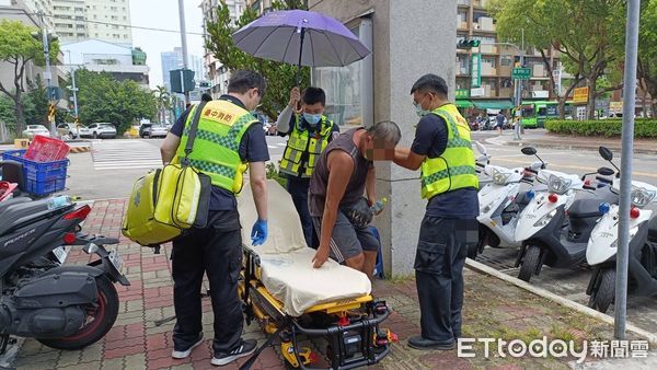 ▲▼徐姓外送員酷熱下送餐突然心肌梗塞，警方一再叮嚀，吸氣不可睡著，及時送醫救回一命。（圖／民眾提供，下同）