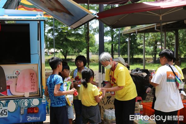 ▲行動販賣車讓孩子化身為小小算數家            。（圖／記者陳崑福翻攝）