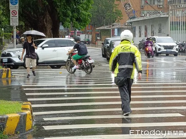 ▲▼午後陣雨。（圖／記者宋良義攝）