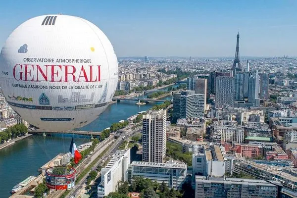 ▲▼巴黎市區搭乘世界上最大的熱氣球「Ballon de Paris Generali」。（圖／可樂旅遊提供）