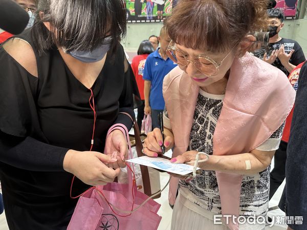 ▲遠百寶慶最後營業日。（圖／記者蔡惠如攝）