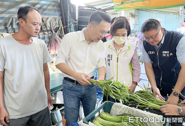 ▲桃園市副市長蘇俊賓今天視察桃園果菜市場，了解蔬果供應狀況，籲請市民朋友安心。（圖／記者沈繼昌翻攝）