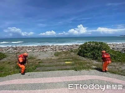 ▲▼花蓮海巡人員針對海岸旅遊景點拉設封鎖線。（圖／第一二海巡隊提供，下同）