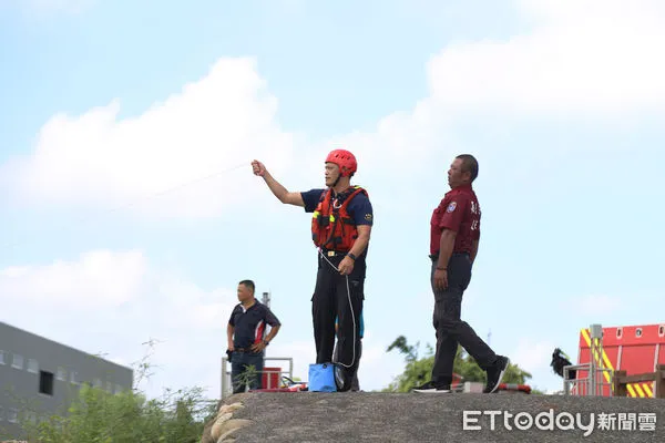 ▲▼   嘉縣消防局演練救溺宣導 。（圖／嘉義縣政府提供）