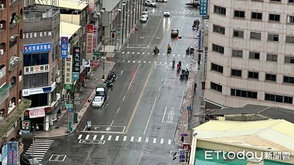 ▲▼高雄市區目前尚無明顯風雨。（圖／記者賴文萱攝）