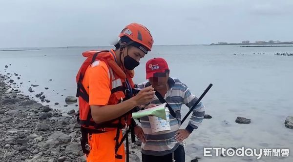▲澎湖海巡重光航道釣客勸離處置。（圖／記者陳洋翻攝，下同）