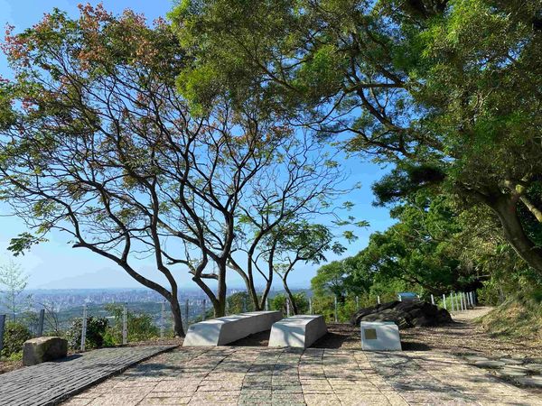 ▲新北市觀旅局打造「微笑山線」，從山林旅遊的角度營造眺望、休憩環境亮點。（圖／新北市觀光旅遊局提供）