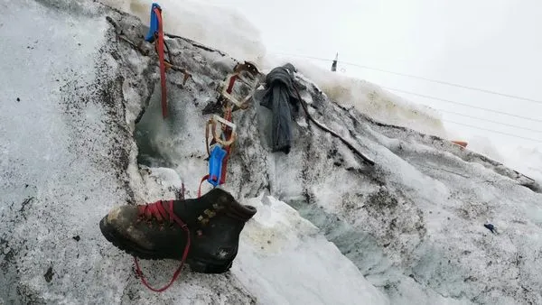 ▲德國一名40年前失蹤的登山客如今在瑞士融化的冰川中被發現。（圖／翻攝自瓦萊邦警局官網）
