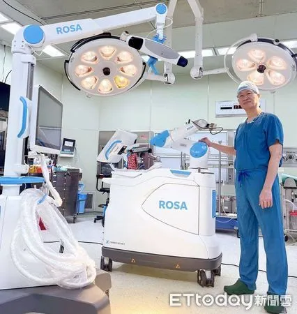 ▲▼  嘉義聖馬定醫院引進機器手臂替患者施作人工雙膝關節置換術，實現旅遊夢想 。（圖／嘉義市聖馬爾定醫院提供）