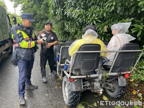 ▲▼花蓮警方在颱風期間2天內，共取締20件沙灘車業者違規營業。（圖／記者王兆麟翻攝，下同）