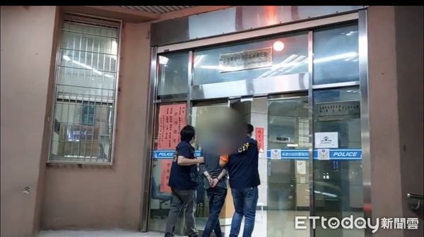 ▲無業的江姓男子涉嫌在鬧區搶奪，被警方逮捕             。（圖／記者吳奕靖翻攝）