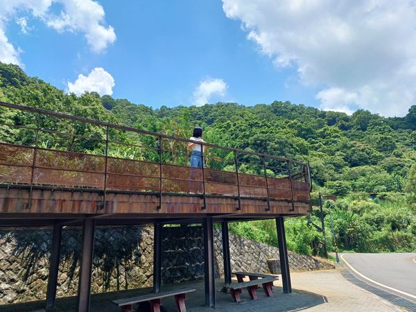 ▲舊莊社區位於南港山系，農村聚落擁有親山步道、茶園、老桂花樹、老樟樹，還有古厝等。（圖／大地處提供）