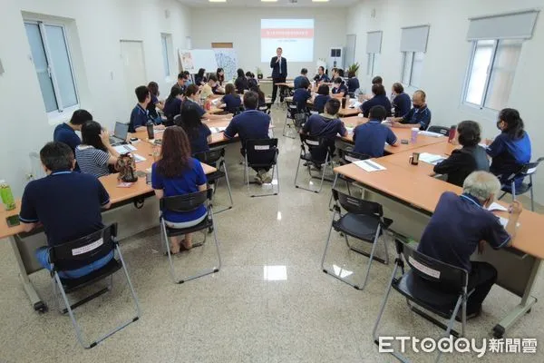 ▲▼ 番路鄉農會簽署保密協定- 保護客戶個資，強化農會品牌行銷能量，開拓農產品市場新藍海─  。（圖／嘉義縣農會提供）